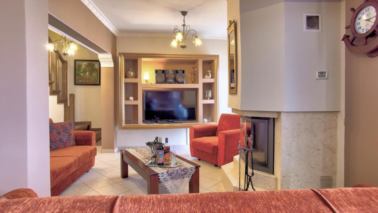 Villa Eftichia Ano Pavliana ภายนอก รูปภาพ